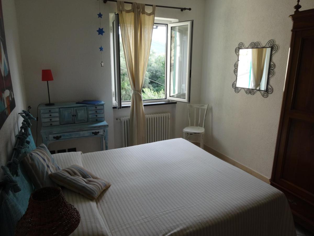 B&B Rubando Le Nuvole Orco Feglino Bagian luar foto